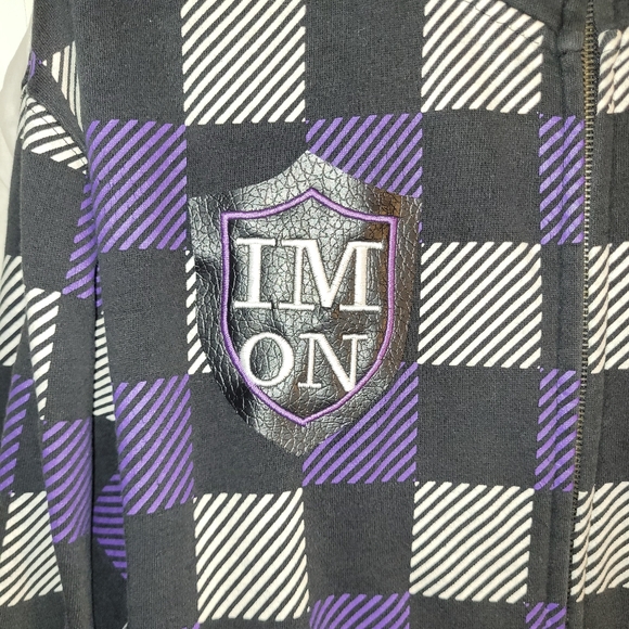 Custom embroidery 4 x 4 inch embroidery, multiple hoodie sizes, message me - Picture 5 of 16